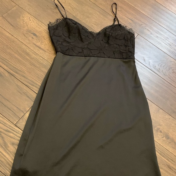 BCBG Slip dress with lace - Picture 4 of 6